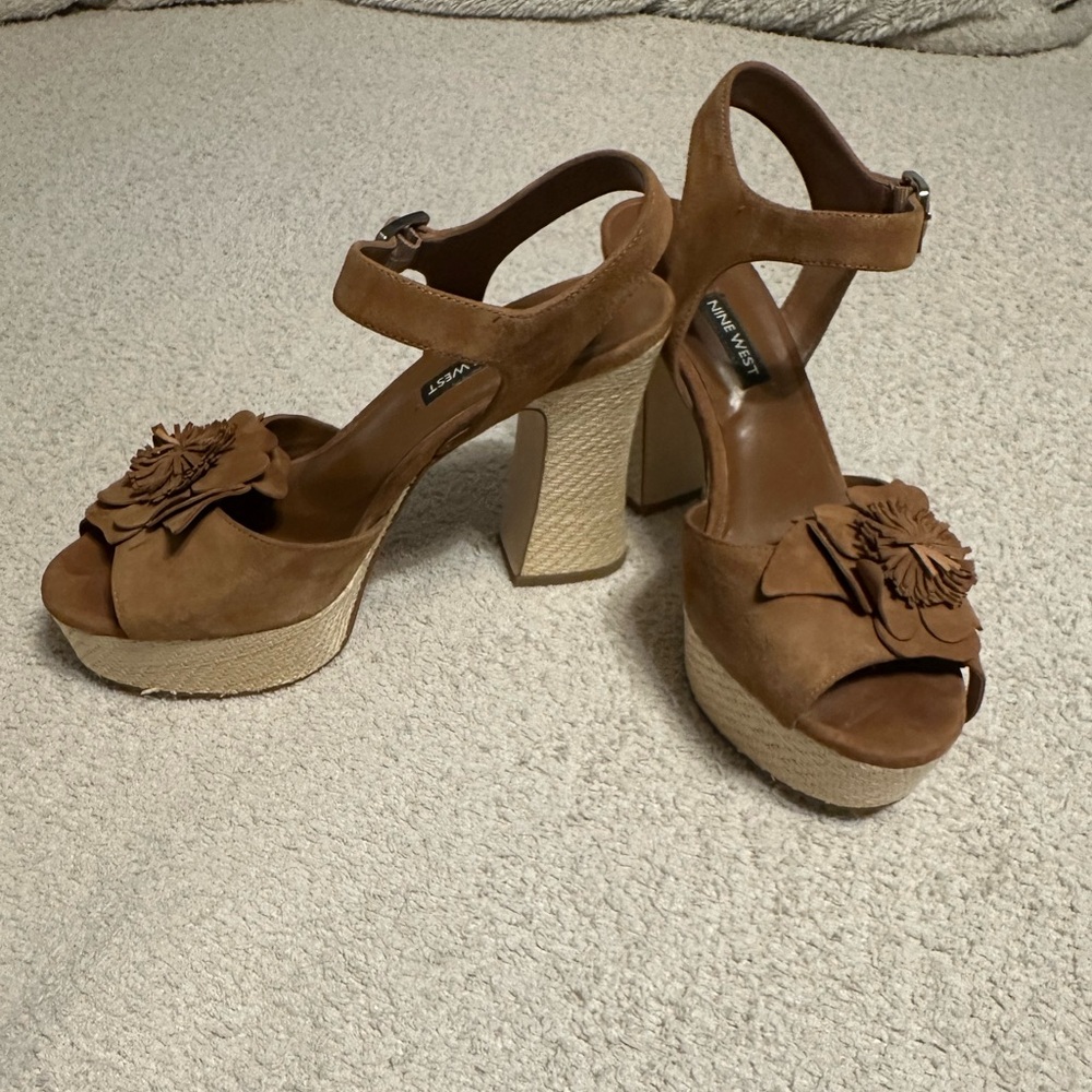 Nine West Brown Platform Sandals with Flower Detail